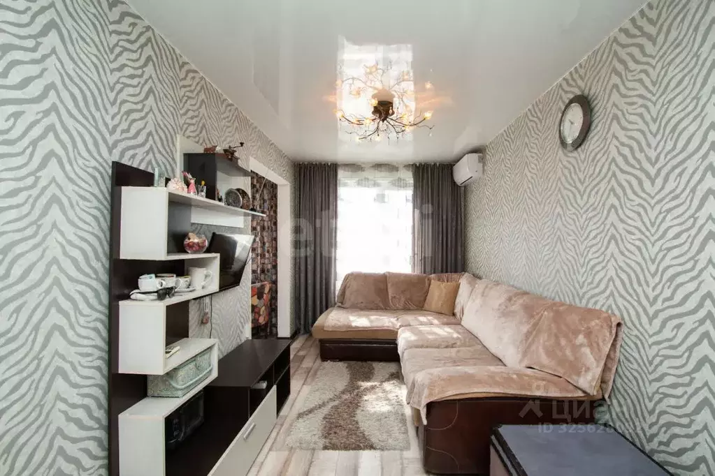 3-к кв. Кемеровская область, Новокузнецк Пионерский просп., 53 (63.0 ... - Фото 1