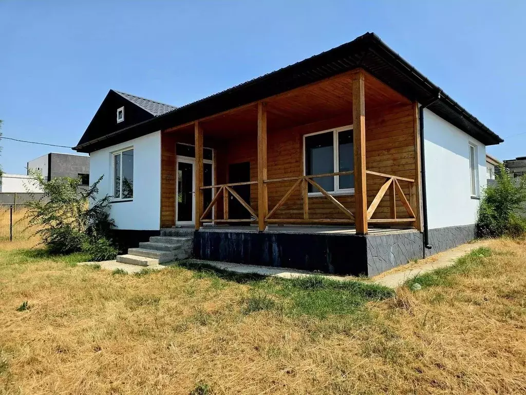 Дом в Севастополь ул. Генерала Провалова, 42А (100 м) - Фото 1