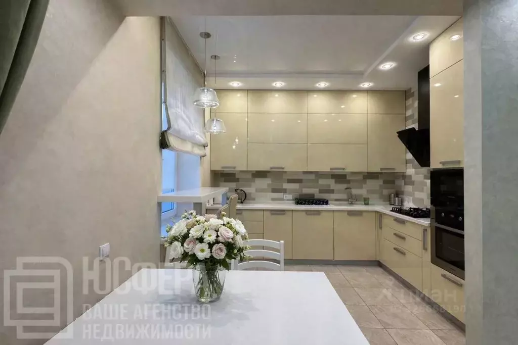 2-к кв. Волгоградская область, Волгоград Советская ул., 28 (65.0 м) - Фото 1