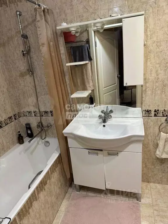 2-к кв. Свердловская область, Екатеринбург ул. Ломоносова, 55 (48.0 м) - Фото 2