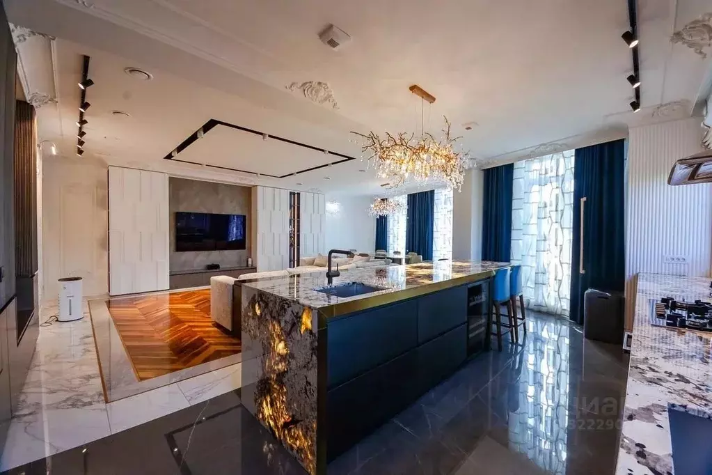 5-к кв. Ульяновская область, Ульяновск ул. Мира, 22 (270.0 м) - Фото 2