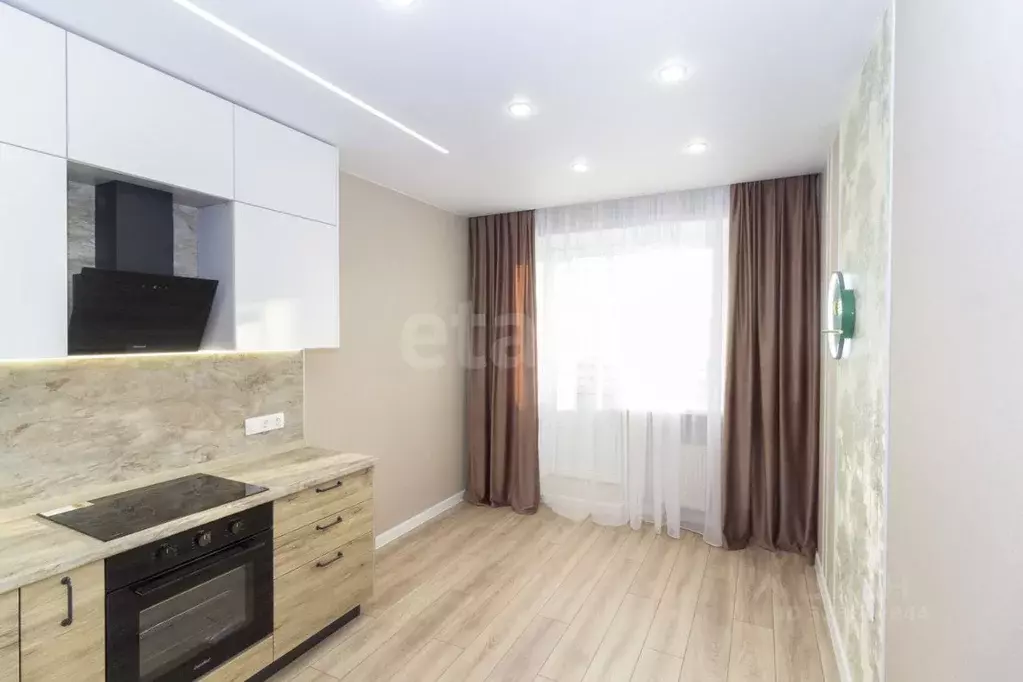 2-к кв. Тюменская область, Тюмень ул. Мельникайте, 138А/1 (63.9 м) - Фото 1