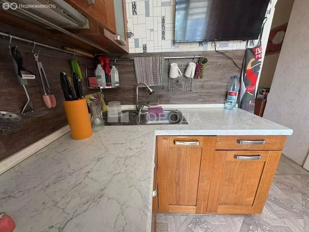 2-комнатная квартира: Барнаул, улица Солнечная Поляна, 55/42 (52 м) - Фото 1