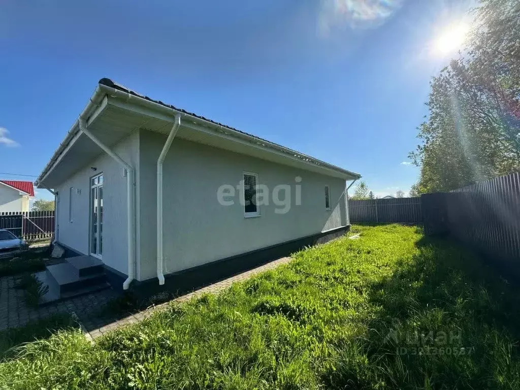 Дом в Псковская область, Псковский район, Логозовская волость, д. ... - Фото 1