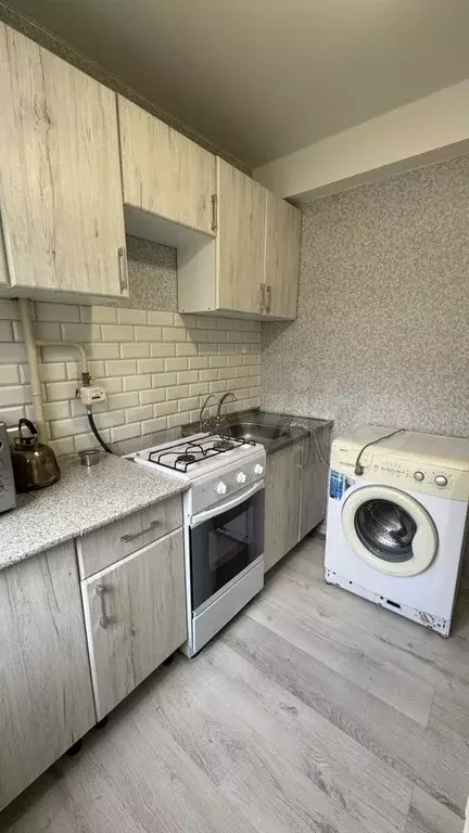 1-к. квартира, 33 м, 2/5 эт. - Фото 0