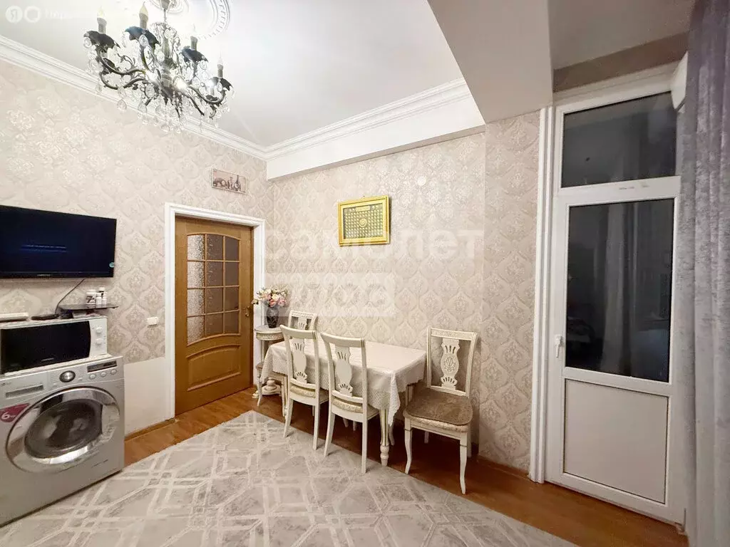 2-комнатная квартира: Махачкала, улица Хуршилова, 17Е (80 м) - Фото 2