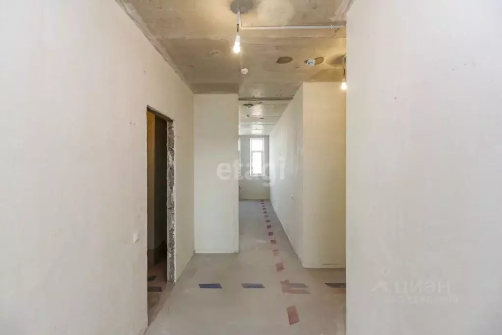 1-к кв. Тюменская область, Тюмень ул. Тимофея Чаркова, 87 (48.2 м) - Фото 0