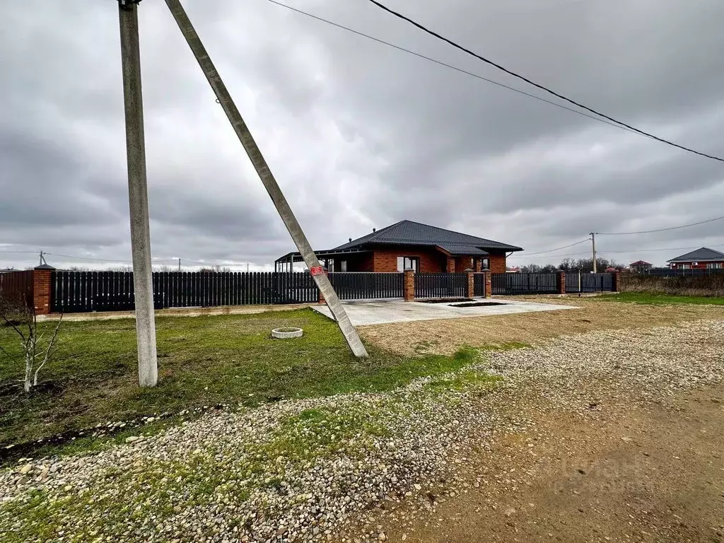 Дом в Краснодарский край, Динской район, с. Красносельское пер. ... - Фото 2