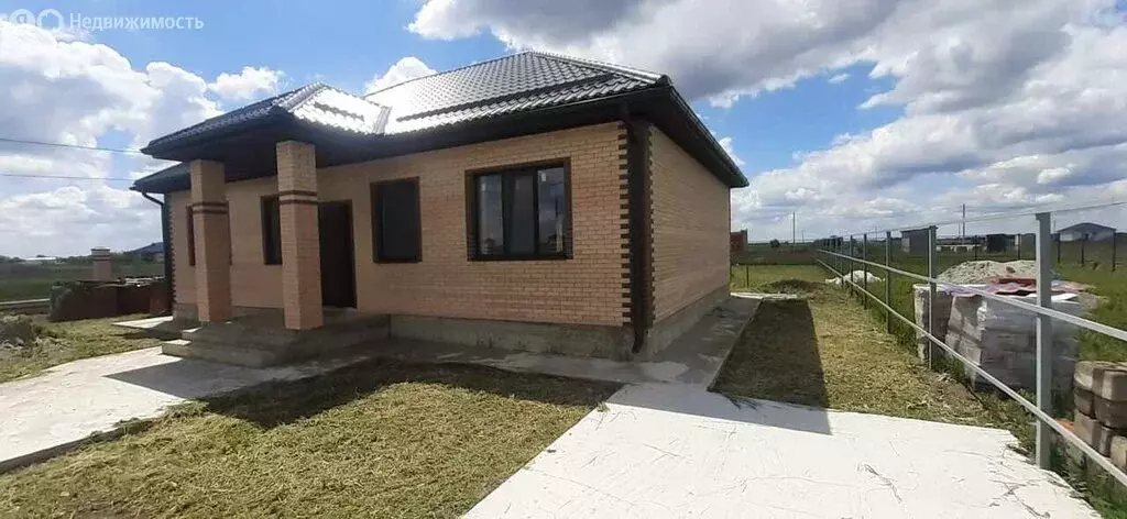 Дом в станица Новотитаровская, Станичная улица (120 м) - Фото 0