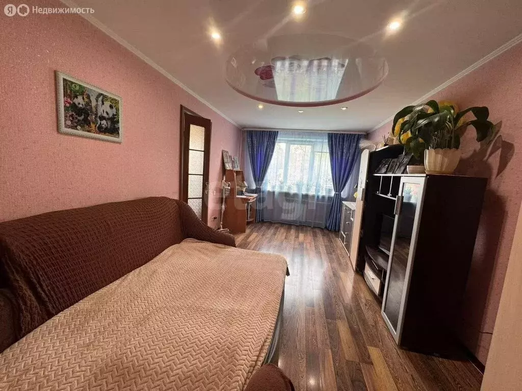 2-комнатная квартира: Мыски, улица Пушкина, 4 (50 м) - Фото 1