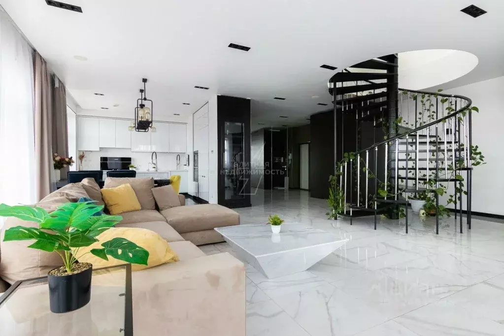 4-к кв. Санкт-Петербург Наличная ул., 26к1 (180.0 м) - Фото 1