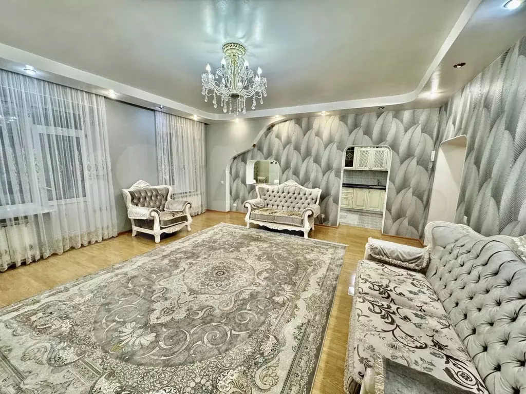 4-к. квартира, 130 м, 5/6 эт. - Фото 1