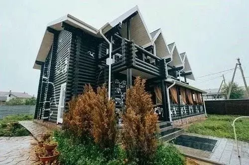 Дом в Свердловская область, Екатеринбург ул. Победы, 129 (300 м) - Фото 1