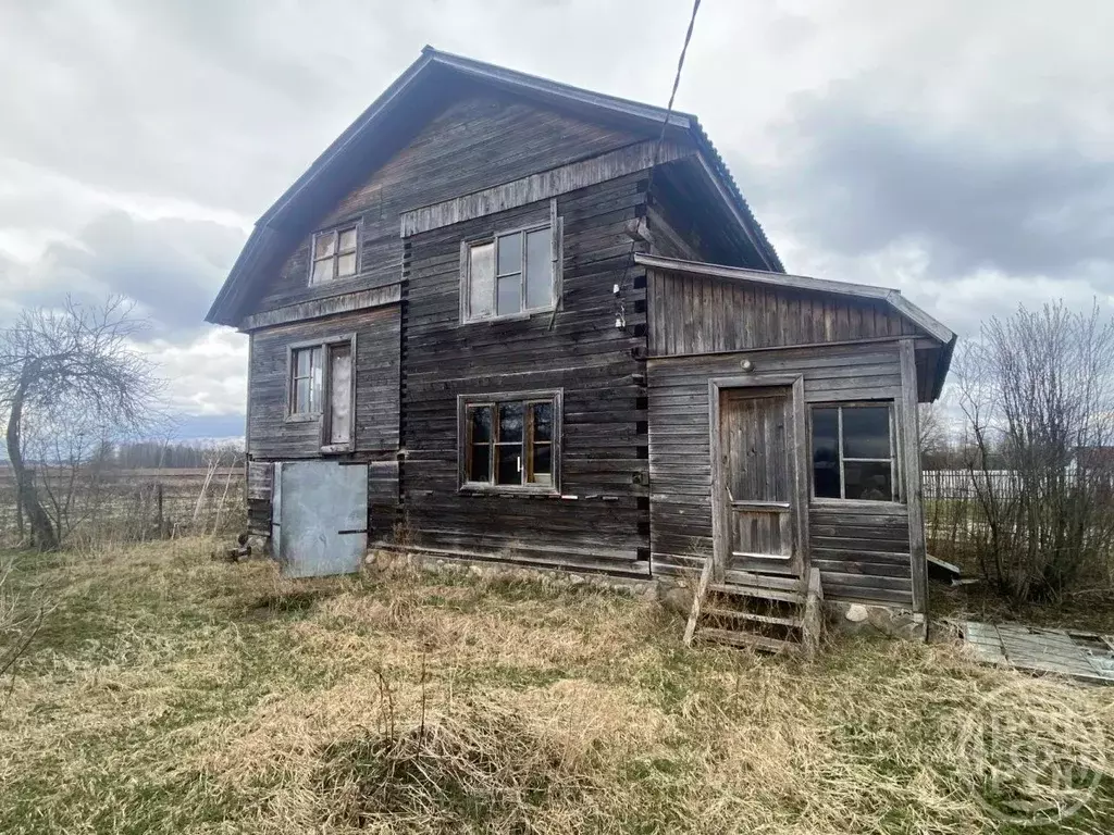Дом в Ленинградская область, Лужский район, Дзержинское с/пос, д. ... - Фото 1