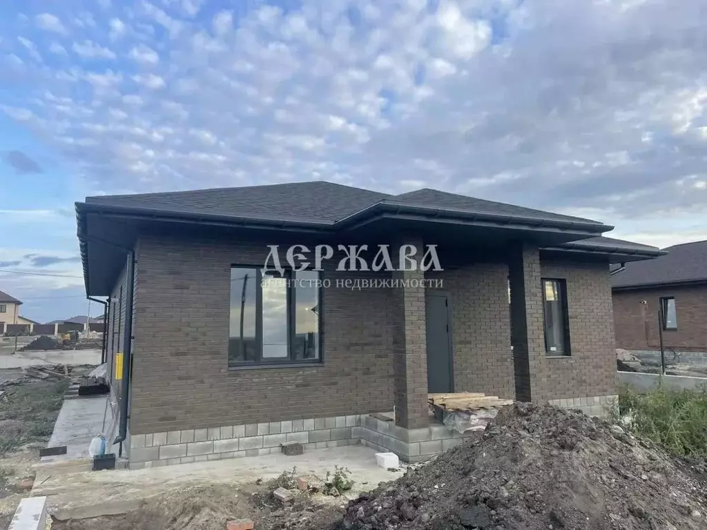 Коттедж в Белгородская область, Старооскольский городской округ, с. ... - Фото 1