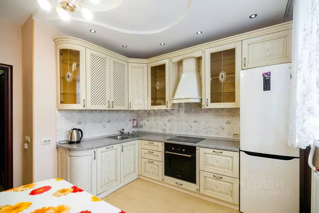 2-к кв. Ульяновская область, Ульяновск Железнодорожная ул., 2В (68.0 ... - Фото 1