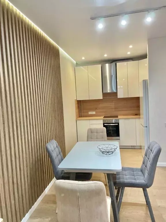 2-к кв. Волгоградская область, Волгоград ул. Пархоменко, 2А (55.0 м) - Фото 1