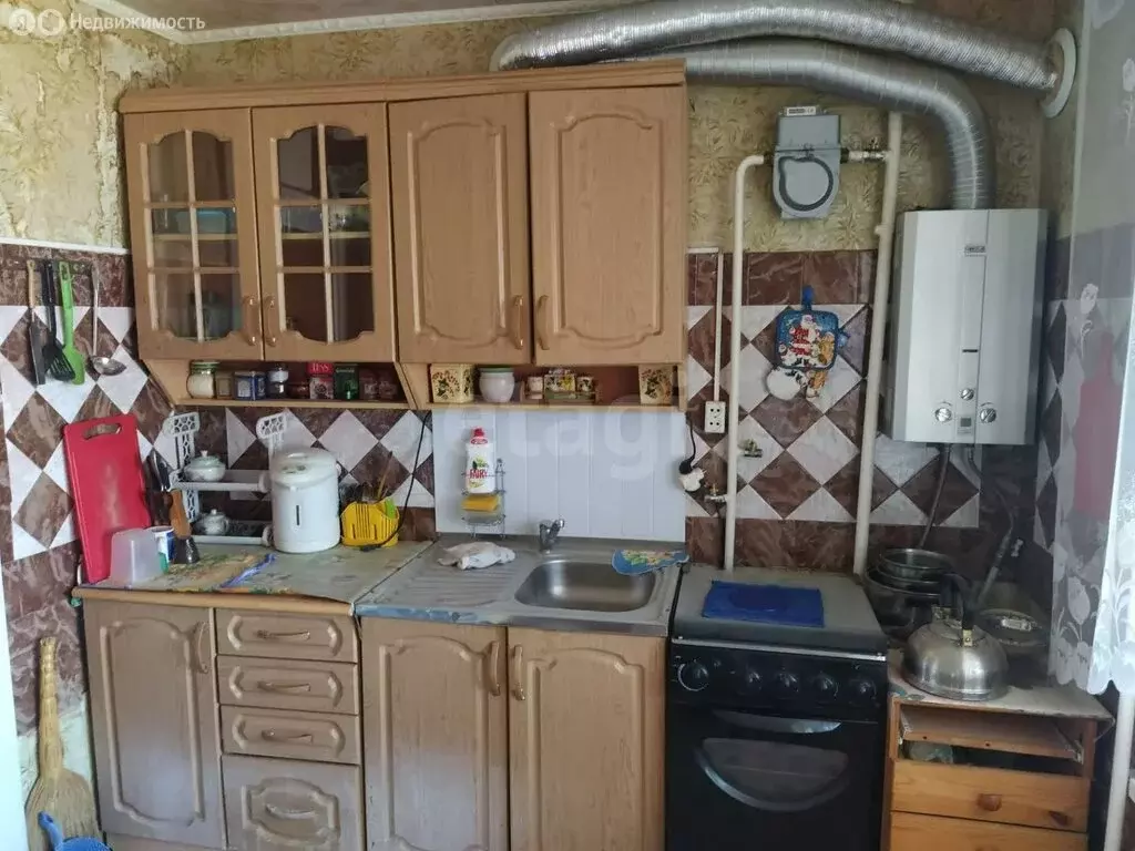3-комнатная квартира: село Оранжереи, улица Чкалова, 62 (63.7 м) - Фото 1