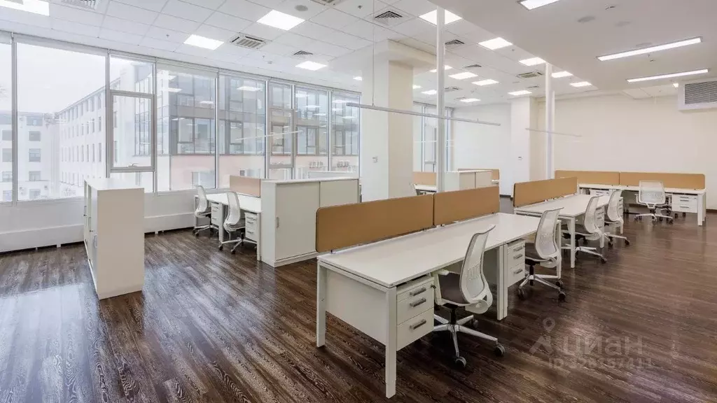 Офис в Санкт-Петербург ул. Чапаева, 15к2В (383 м) - Фото 1