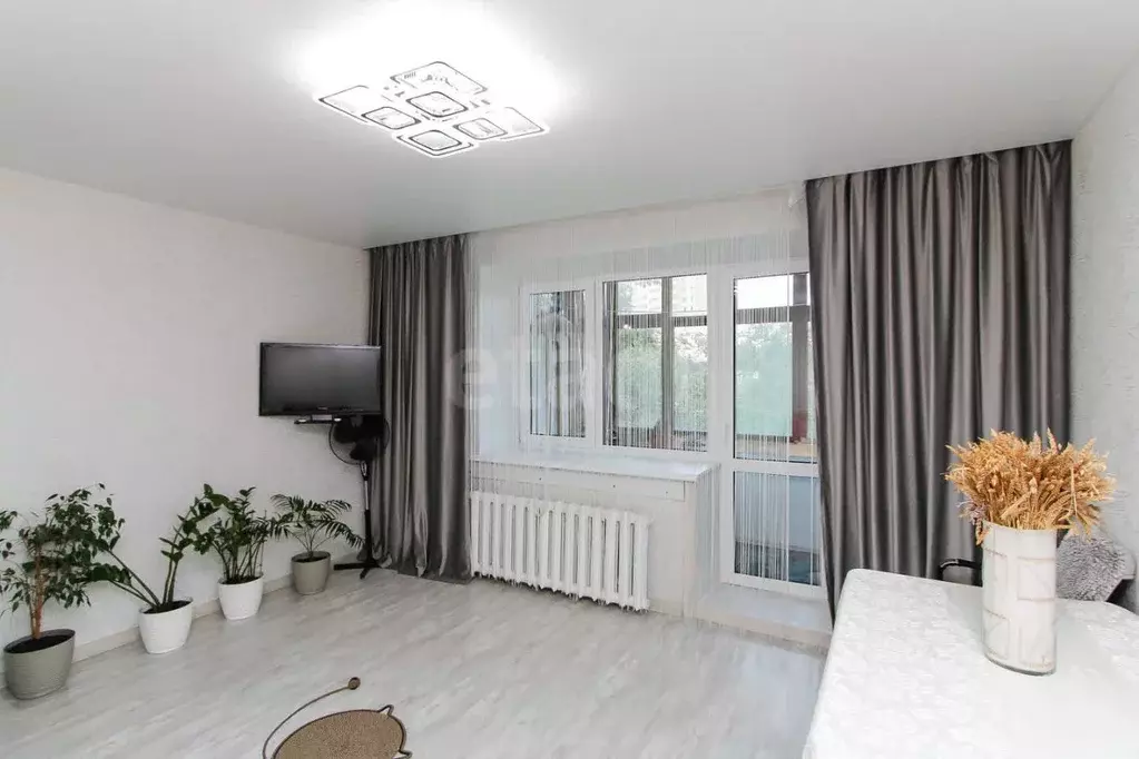 1-к кв. Тюменская область, Тюмень Садовая ул., 119 (33.0 м) - Фото 0