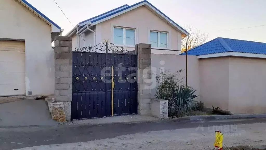 Дом в Севастополь ул. Авдеева, 71 (200 м) - Фото 1
