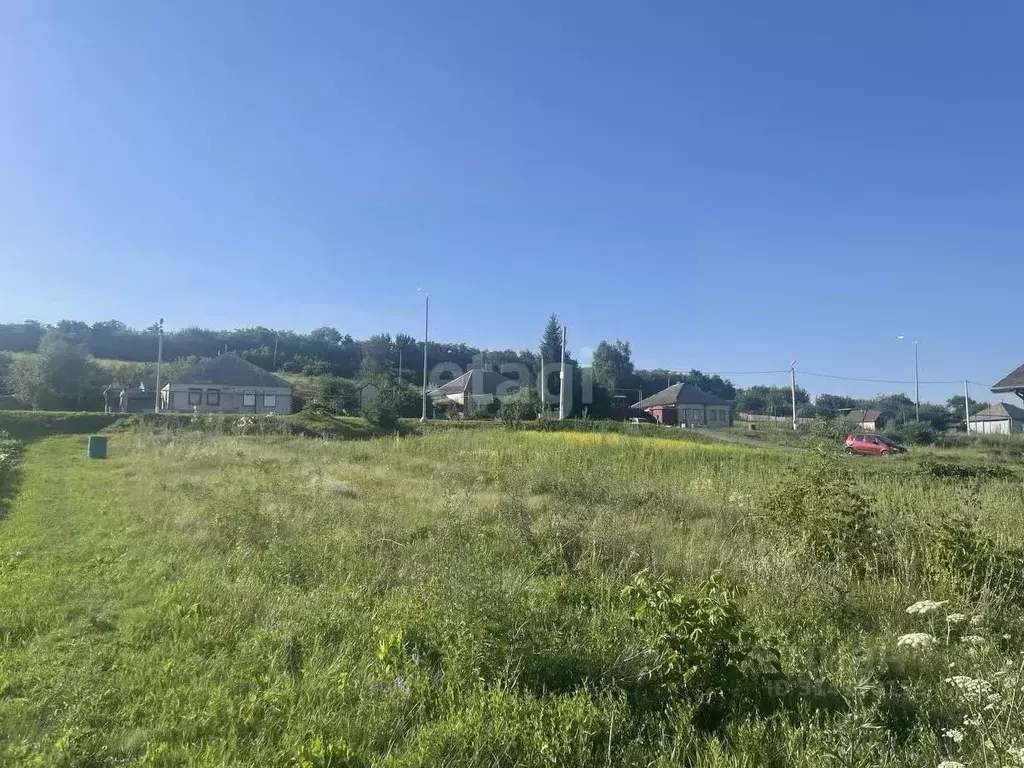 Участок в Белгородская область, Старооскольский городской округ, с. ... - Фото 1