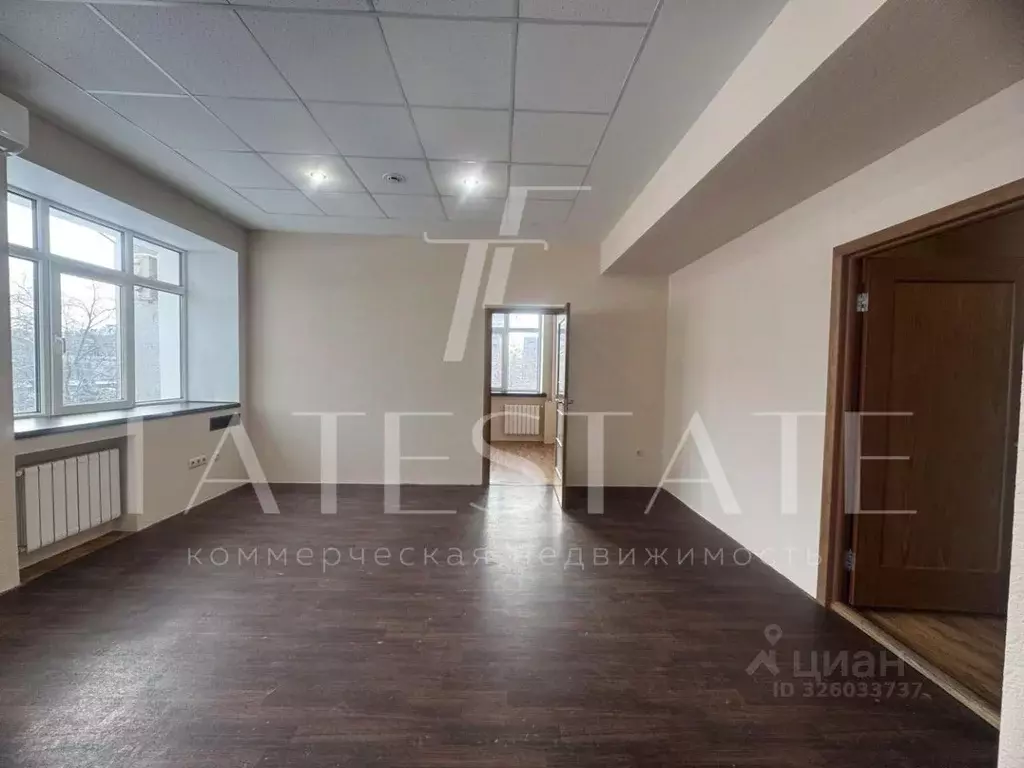 Офис в Татарстан, Казань ул. Хади Такташа, 1 (150 м) - Фото 2