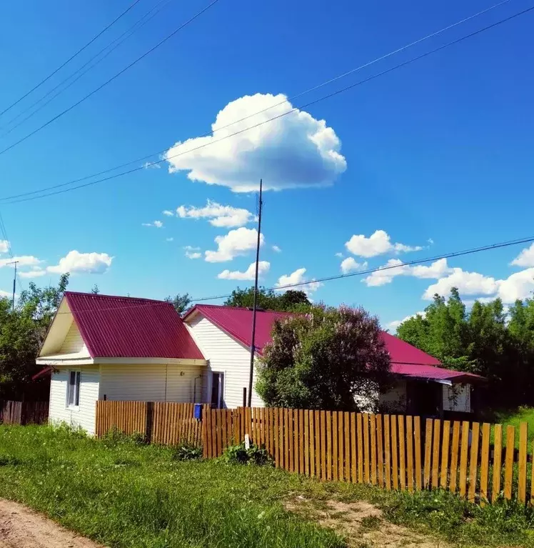 Дом в Пермский край, Добрянский муниципальный округ, пос. Дивья ул. ... - Фото 1
