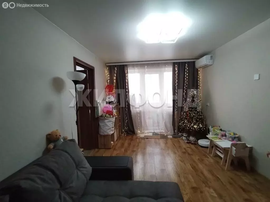 2-комнатная квартира: Новосибирск, улица Есенина, 65 (46 м) - Фото 1