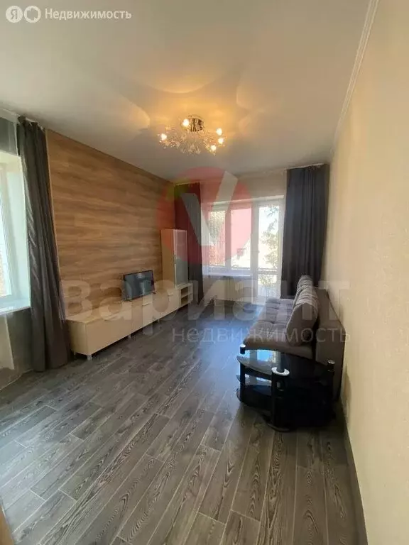 2-комнатная квартира: Омск, улица Ивана Алексеева, 1В (56 м) - Фото 0