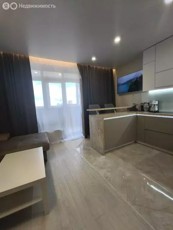 Квартира-студия: Тюмень, улица Тимофея Чаркова, 81к2 (28.7 м) - Фото 2