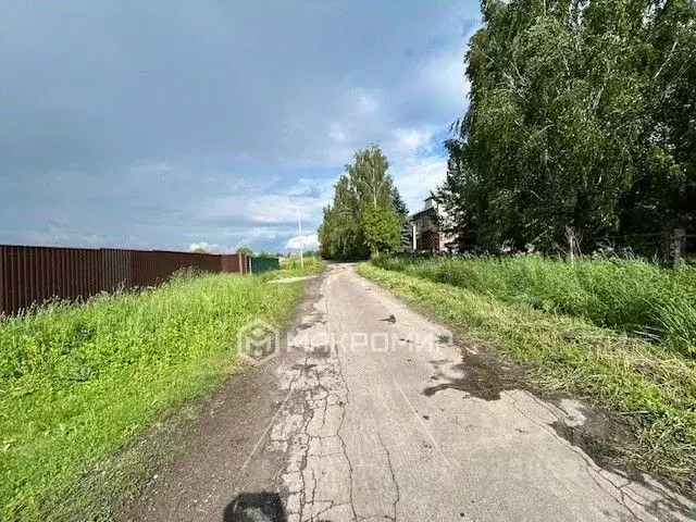 Дом в Брянская область, Жуковский муниципальный округ, с. Овстуг ул. ... - Фото 2