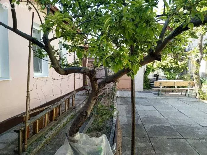 2-комнатная квартира: Евпатория, улица Гоголя, 24/8 (70 м) - Фото 1