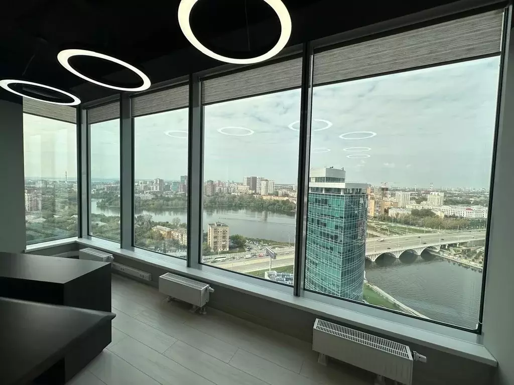 Офис в Свердловская область, Екатеринбург ул. Бориса Ельцина, 3/2 (291 ... - Фото 1