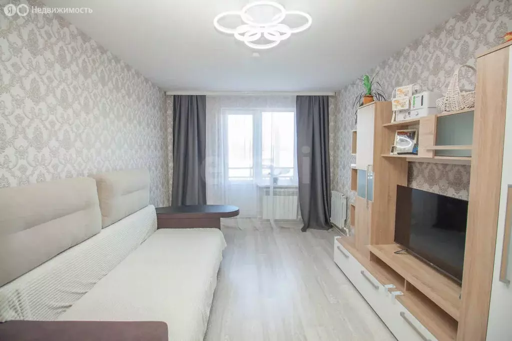 3-комнатная квартира: Южно-Сахалинск, Южная улица, 24А (73 м) - Фото 2