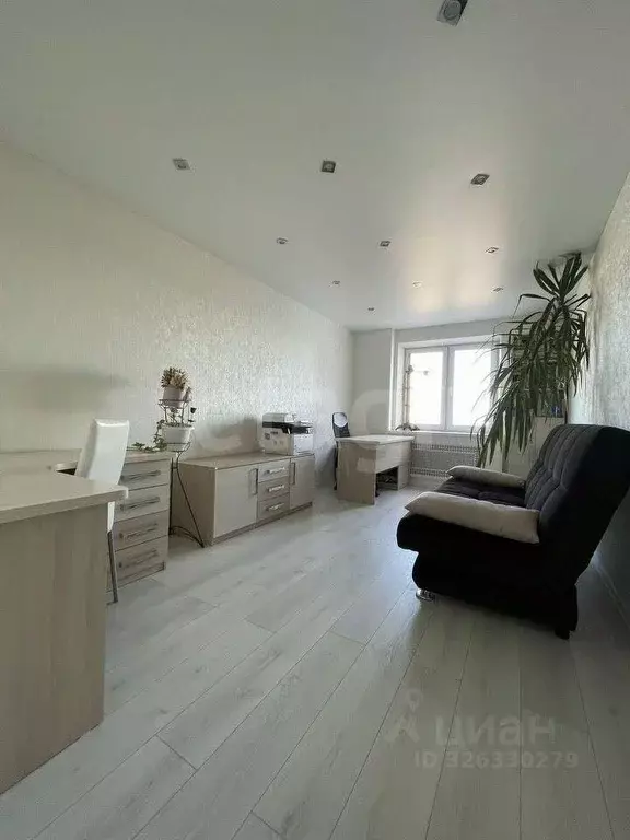 3-к кв. Курганская область, Курган Заозерный жилрайон, 4-й мкр, 31 ... - Фото 1