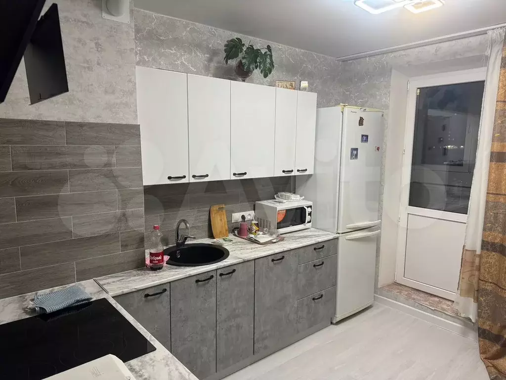 1-к. квартира, 40 м, 2/16 эт. - Фото 0