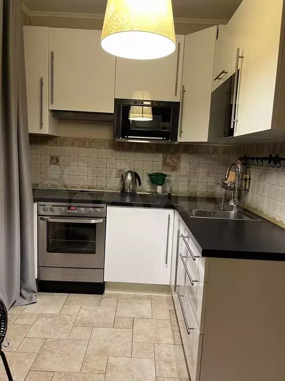 1-к. квартира, 40 м, 8/10 эт. - Фото 1