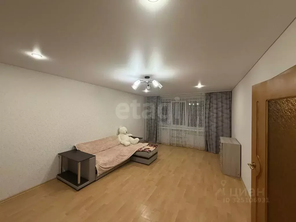 1-к кв. Белгородская область, Старый Оскол Южный мкр, 10Б (48.0 м) - Фото 1