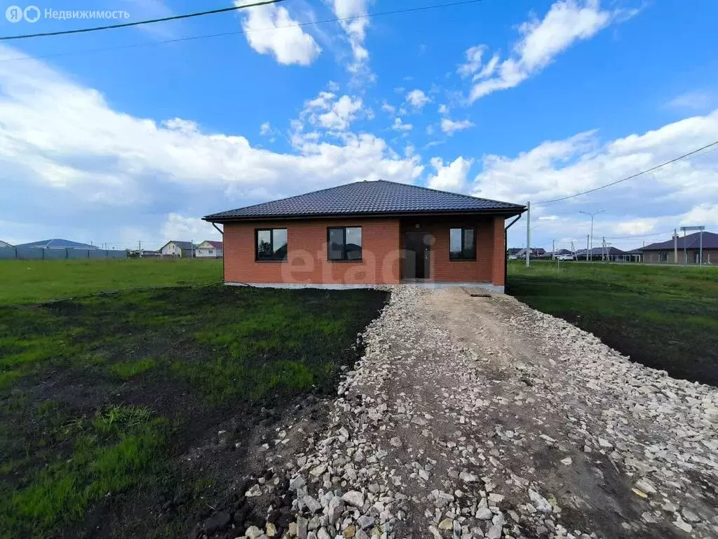 Дом в Тукаевский район, деревня Азьмушкино, микрорайон Подсолнухи, ... - Фото 1