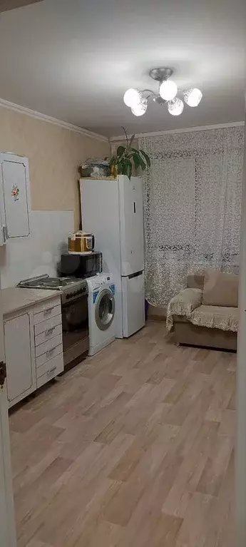1-к. квартира, 40 м, 1/9 эт. - Фото 1