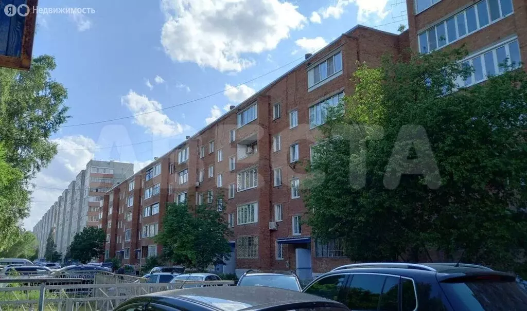 3-комнатная квартира: Омск, улица Химиков, 20 (62.1 м) - Фото 0