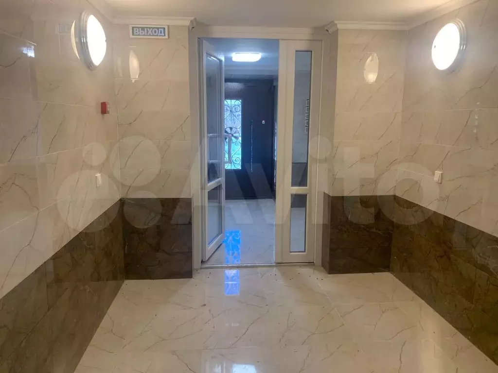 1-к. квартира, 43,8 м, 1/3 эт. - Фото 0