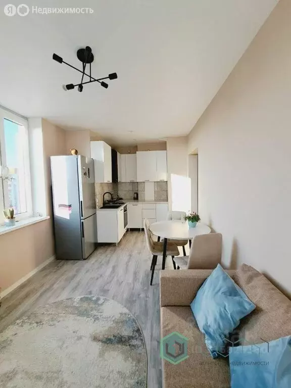 2-комнатная квартира: Калининград, Батальная улица, 104 (59 м) - Фото 1