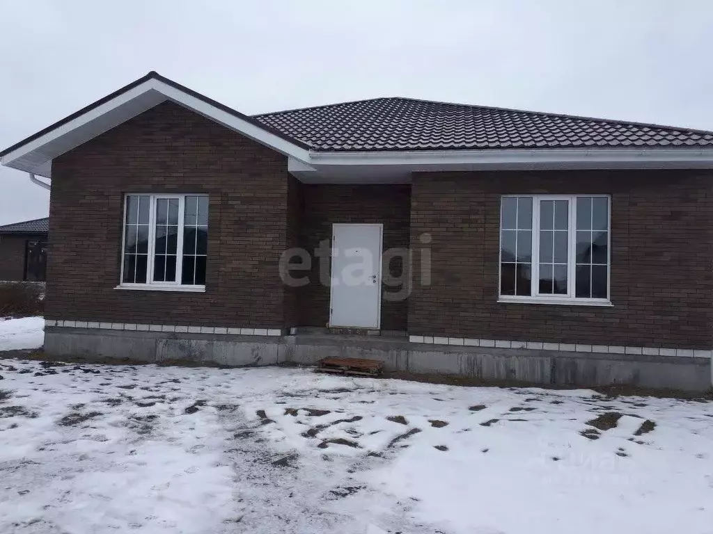 Дом в Брянская область, Брянский район, Снежское с/пос, с. Толмачево, ... - Фото 1