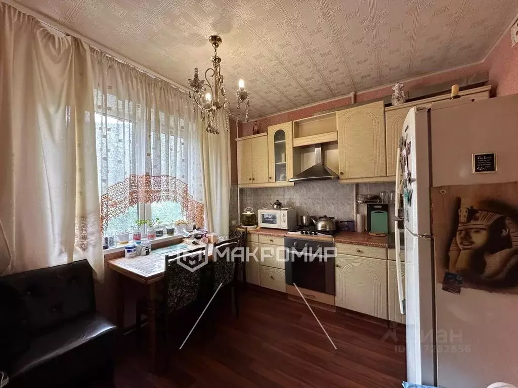 2-к кв. Брянская область, Брянск ул. Медведева, 11 (58.0 м) - Фото 1