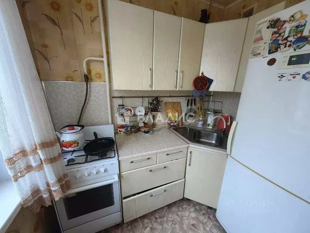 2-к кв. Владимирская область, Владимир просп. Строителей, 6 (44.6 м) - Фото 2