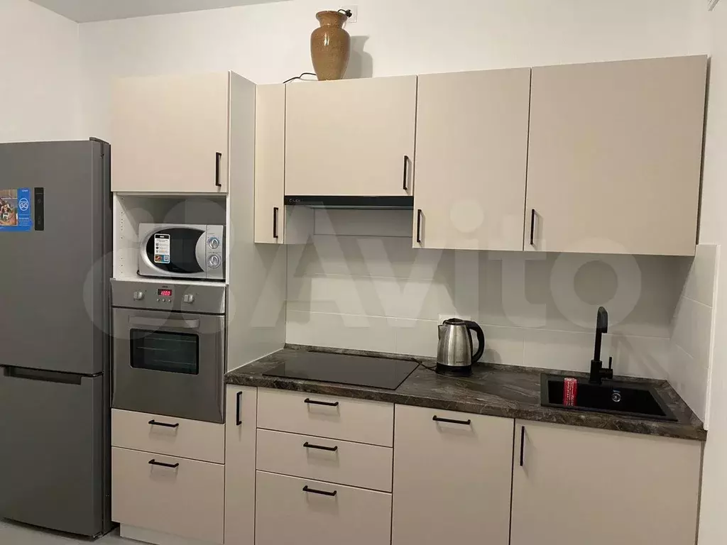 2-к. квартира, 60 м, 10/25 эт. - Фото 0