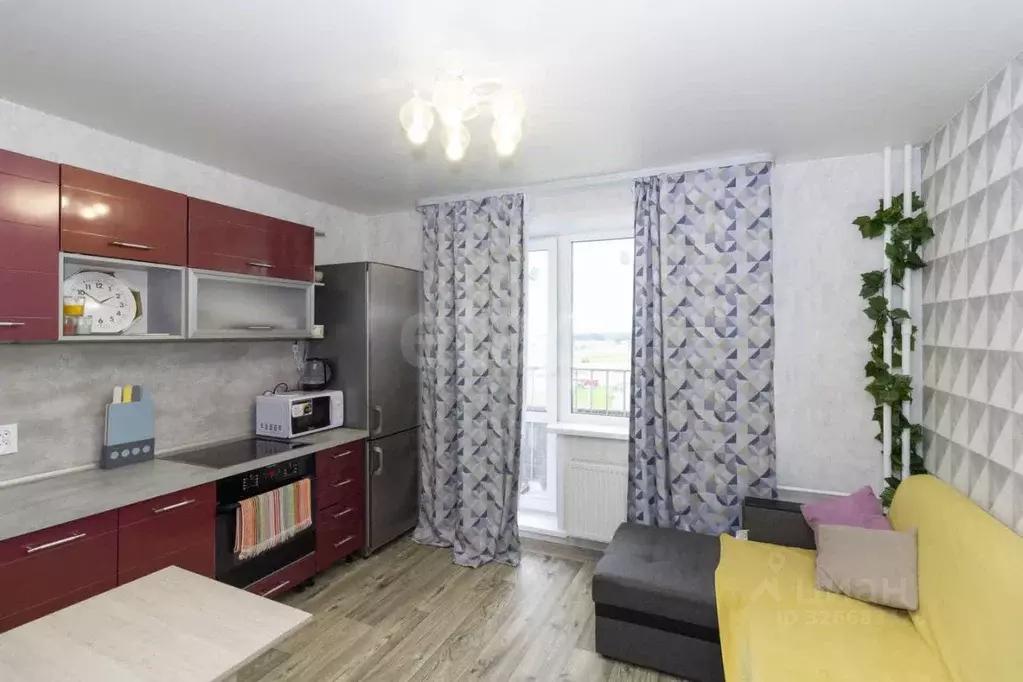 Студия Тюменская область, Тюмень Интернациональная ул., 199 (20.0 м) - Фото 1