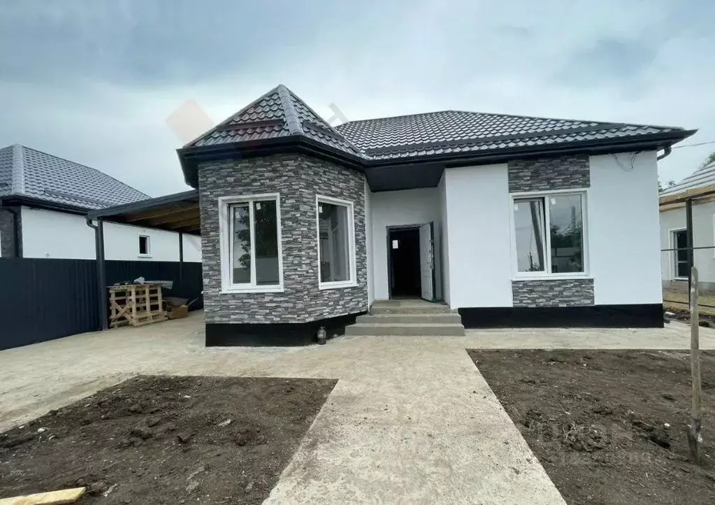 Дом в Краснодарский край, Краснодар Елизаветинская ст-ца, ул. ... - Фото 1